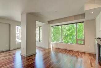 910 Lenora St in Seattle, WA - Building Photo - Building Photo