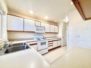 2940 W Villard, in Bozeman, MT - Building Photo - Building Photo