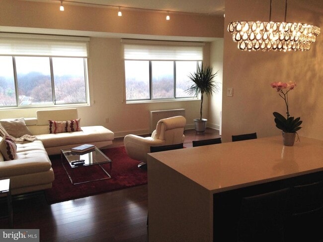 10401 Grosvenor Pl in Rockville, MD - Foto de edificio - Building Photo