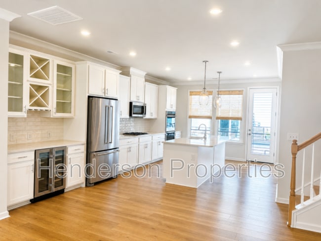 property at 3008 Oak Landing Dr
