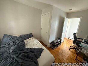 10 Smith Ave in Somerville, MA - Building Photo - Building Photo