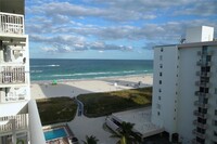 1 Ocean Dr, Unit 1011 in Miami Beach, FL - Building Photo - Building Photo