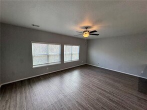 1636 S Razorback Rd in Fayetteville, AR - Building Photo - Building Photo