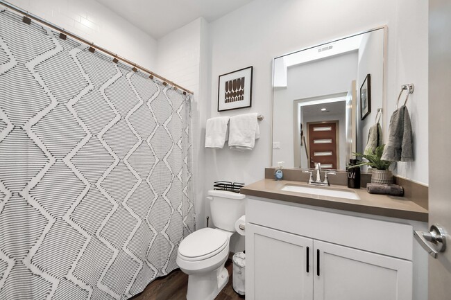 627 Emile St in Houston, TX - Building Photo - Building Photo