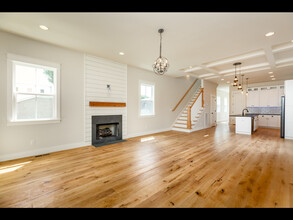 1449 14th Ave S in Nashville, TN - Foto de edificio - Building Photo