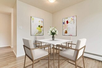 Delton Place in Edmonton, AB - Building Photo - Building Photo