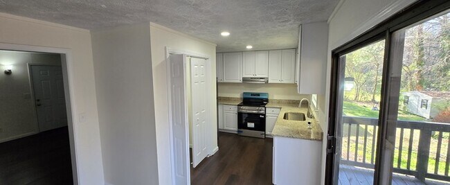 6154 Green Acres Dr SW in Covington, GA - Building Photo - Building Photo