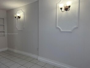 1655 W 44th Pl in Hialeah, FL - Building Photo - Building Photo