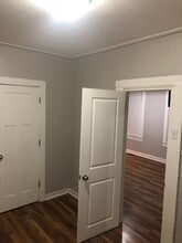 9647 S Ave N, Unit 2F in Chicago, IL - Building Photo - Building Photo