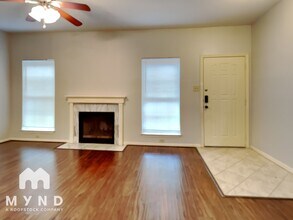 2884 Holly Hall St in Houston, TX - Building Photo - Building Photo