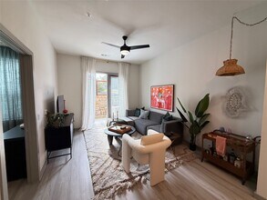 11604 Stonehollow Dr in Austin, TX - Building Photo - Building Photo