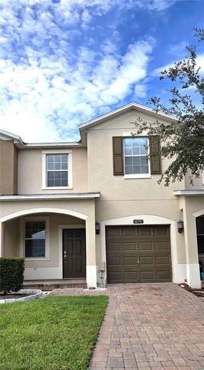 10797 Savannah Landing Cir in Orlando, FL - Building Photo