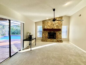 14019 Ellesmere Dr in Tampa, FL - Building Photo - Building Photo