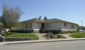 5596-5598 Sonoma Dr Apartments