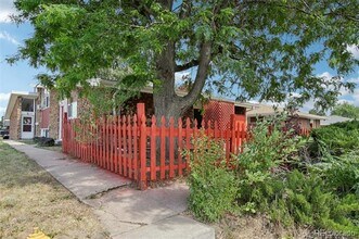 700 S Kearney St in Denver, CO - Building Photo - Building Photo