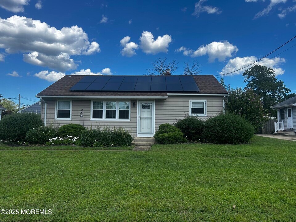 115 Flack St in Toms River, NJ - Building Photo