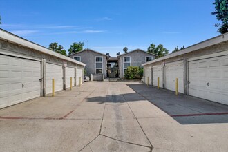 367 W 10th St in San Bernardino, CA - Building Photo - Building Photo