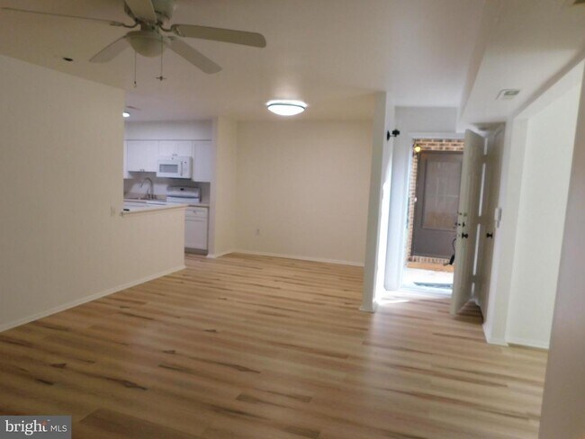 87A W Bluebell Ln in Mount Laurel, NJ - Building Photo - Building Photo