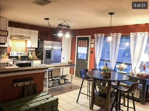 3012 Hilltop Dr in Euless, TX - Building Photo - Building Photo