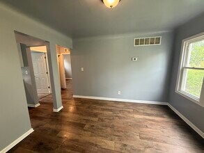 31 N Shirley St in Pontiac, MI - Building Photo - Building Photo