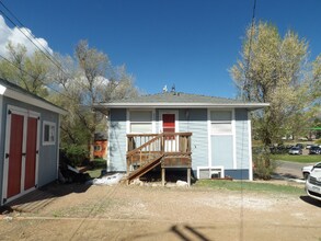 1633 Manitou Blvd in Colorado Springs, CO - Foto de edificio - Building Photo