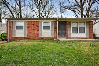 10216 Royal Dr in St. Louis, MO - Building Photo - Building Photo