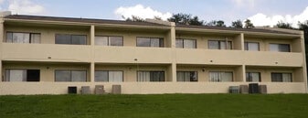 College Grove in Rockwood, TN - Building Photo