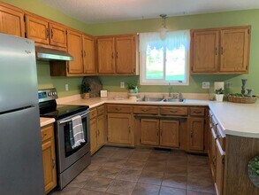102 Redbud Cir in St. Robert, MO - Building Photo - Building Photo