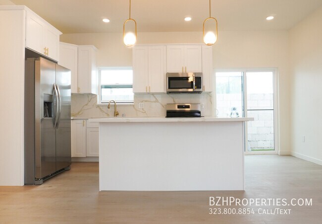 1513 S Hayworth Ave in Los Angeles, CA - Building Photo - Building Photo