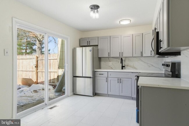 28 Melwood Ct in Sicklerville, NJ - Building Photo - Building Photo