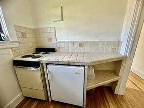 3712 Anderson Rd in Coral Gables, FL - Foto de edificio - Building Photo