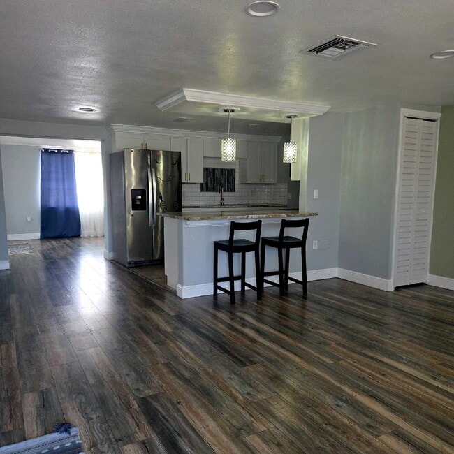 5232 Sparrow Dr in Holiday, FL - Foto de edificio - Building Photo