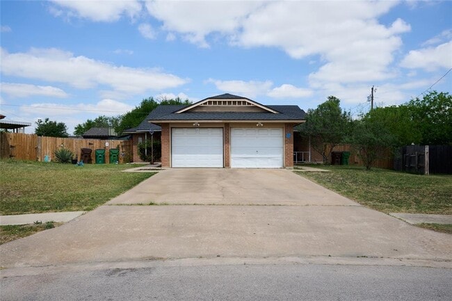 property at 2003 Old W Pl
