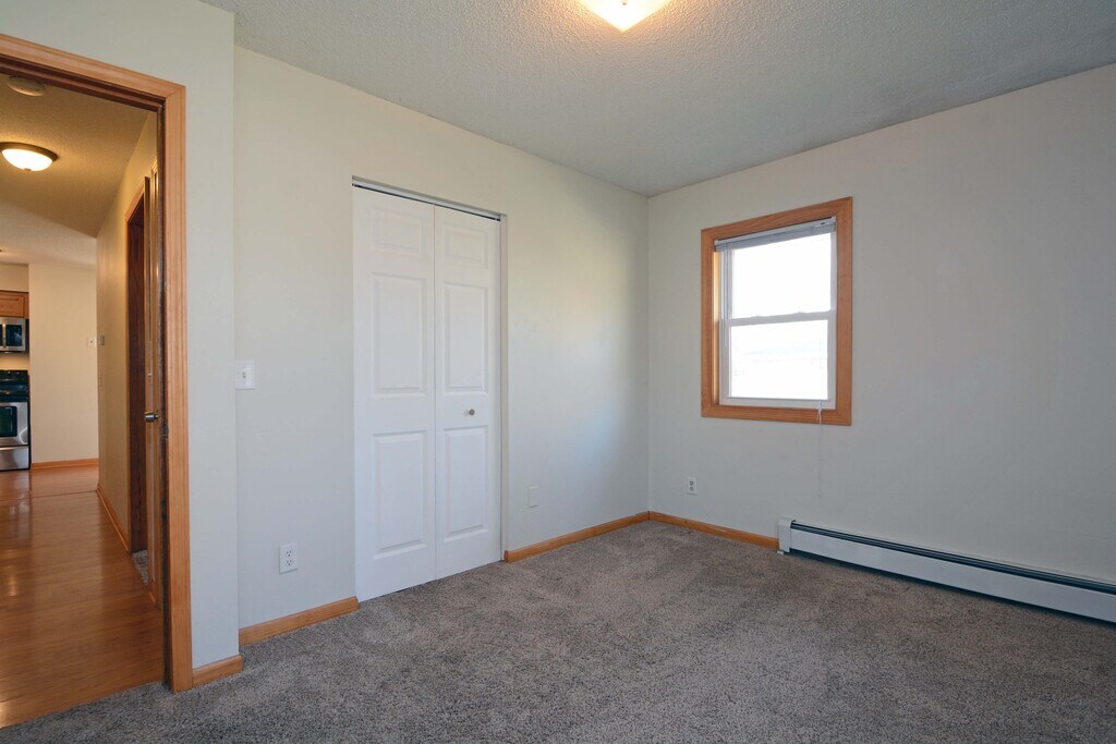 2105 Hillview Road Rentals in Mounds View, MN