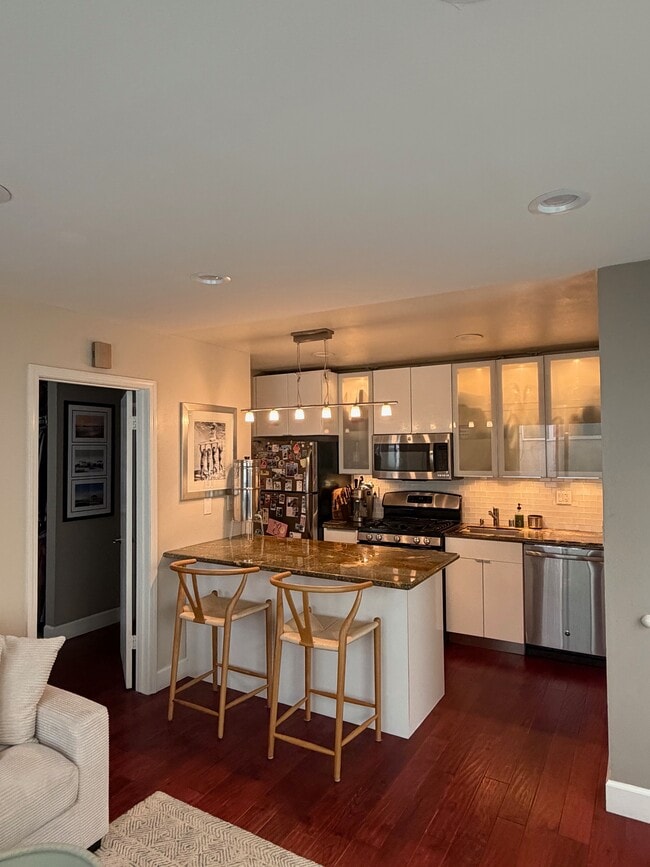 209 38th Pl in Manhattan Beach, CA - Foto de edificio - Building Photo