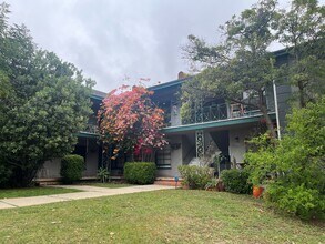 Libazi Gardens in Los Angeles, CA - Building Photo - Building Photo
