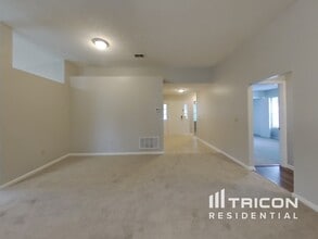 3925 Hideaway Lane in Middleburg, FL - Building Photo - Building Photo