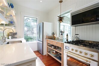 44 11th Ave S in Naples, FL - Building Photo - Building Photo