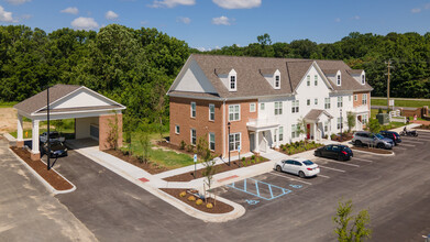 Brewers Station in Carrollton, VA - Foto de edificio - Building Photo