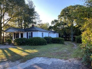 7244 Middle St in Columbia, SC - Building Photo - Building Photo