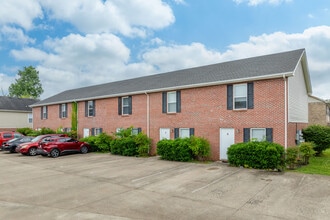 124-125 Coyote Ct in Clarksville, TN - Building Photo - Building Photo