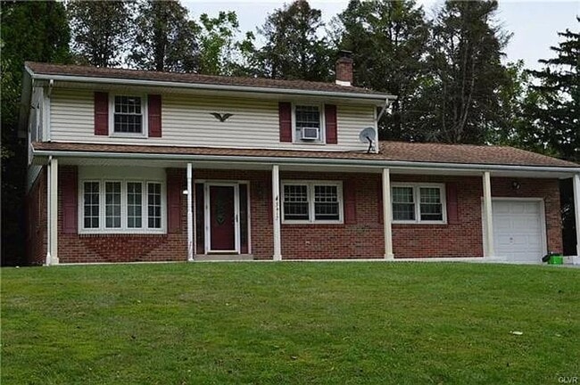 3417 Blue Ridge Dr