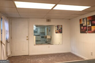 5083 Chestnut Forest Ct in Atlanta, GA - Building Photo - Building Photo