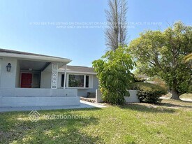 3605 Odom Dr in New Port Richey, FL - Building Photo