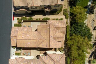 12053 Hathaway Pines Dr in Las Vegas, NV - Building Photo - Building Photo