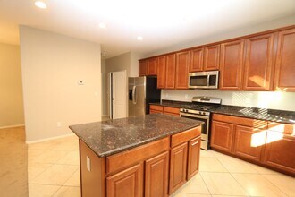 7651 Lots Hills Dr in Las Vegas, NV - Building Photo - Building Photo