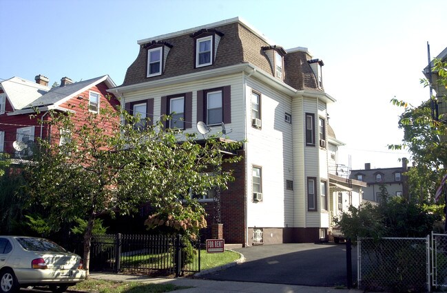 531 Madison Ave in Elizabeth, NJ - Building Photo - Building Photo