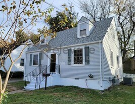 1208 W Broadway in Hopewell, VA - Building Photo
