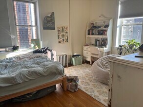 56 Egmont St, Unit 4 in Brookline, MA - Building Photo - Building Photo