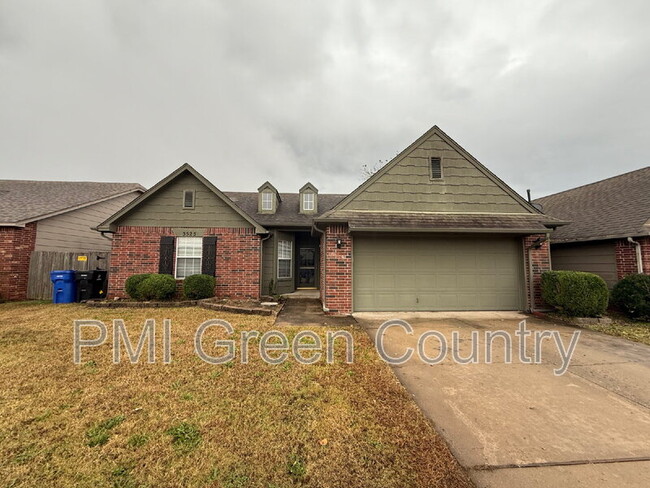 3525 E Aurora St in Broken Arrow, OK - Building Photo - Building Photo